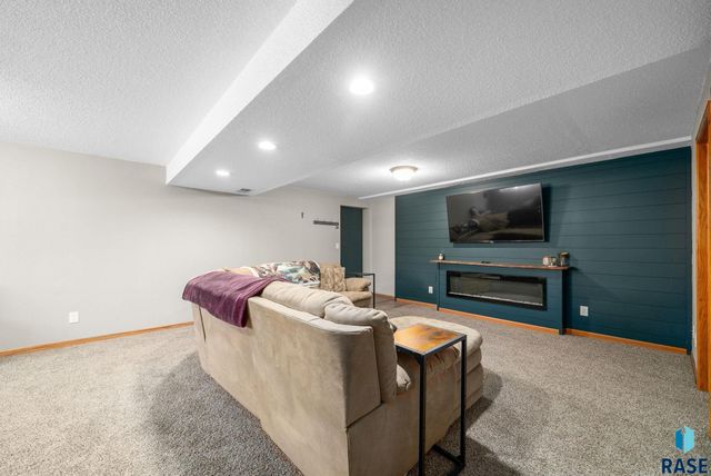 4304 W Mesa Pass Pass, Sioux Falls, SD 57106