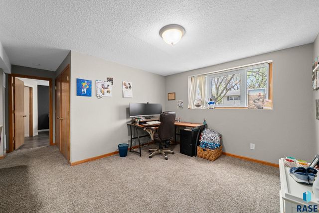 4304 W Mesa Pass Pass, Sioux Falls, SD 57106