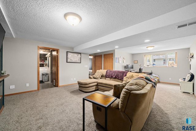 4304 W Mesa Pass Pass, Sioux Falls, SD 57106