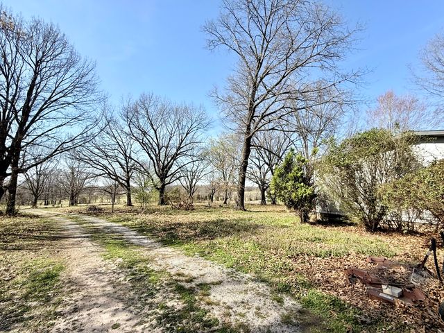 10240 Lawrence 1000, La Russell, MO 64848