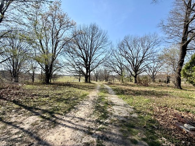 10240 Lawrence 1000, La Russell, MO 64848