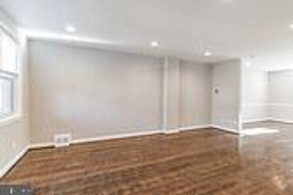 Image 15 of property listing at 413 ROGERS AVE, Glen Burnie, MD 21060