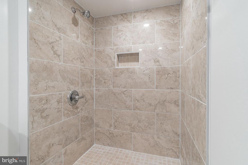 Image 20 of property listing at 413 ROGERS AVE, Glen Burnie, MD 21060