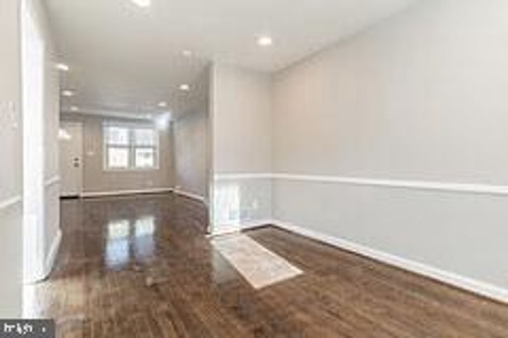 Image 4 of property listing at 413 ROGERS AVE, Glen Burnie, MD 21060