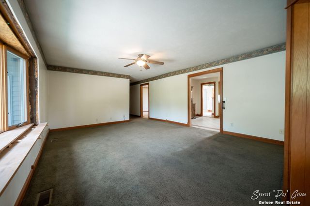 7961 W Sidney Road, Montcalm Twp, MI 48838