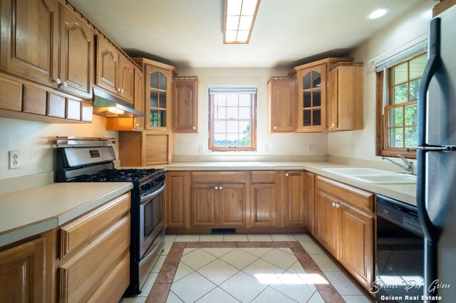 7961 W Sidney Road, Montcalm Twp, MI 48838