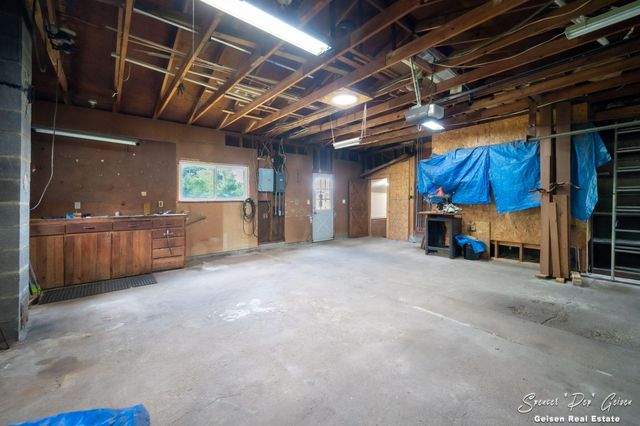 7961 W Sidney Road, Montcalm Twp, MI 48838