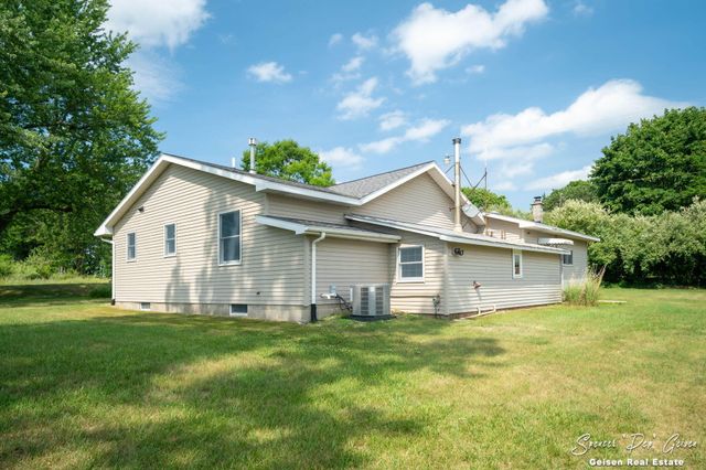 7961 W Sidney Road, Montcalm Twp, MI 48838