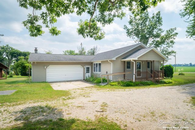 7961 W Sidney Road, Montcalm Twp, MI 48838