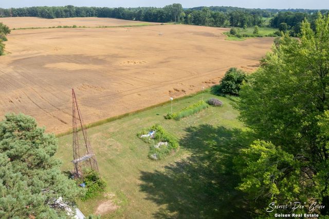 7961 W Sidney Road, Montcalm Twp, MI 48838