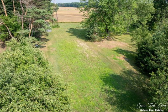 7961 W Sidney Road, Montcalm Twp, MI 48838