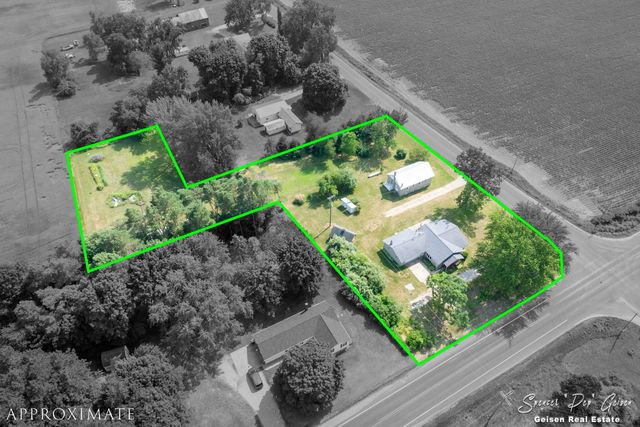 7961 W Sidney Road, Montcalm Twp, MI 48838