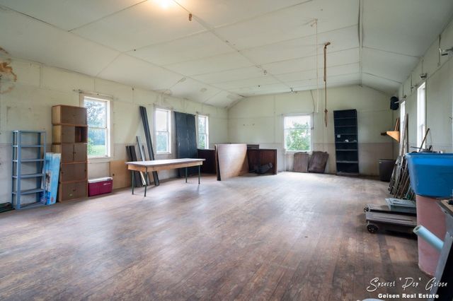 7961 W Sidney Road, Montcalm Twp, MI 48838