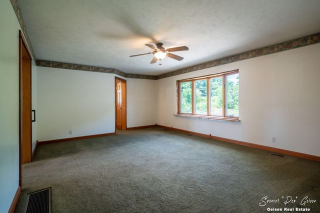 7961 W Sidney Road, Montcalm Twp, MI 48838