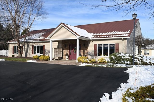 170 Sandy Court 7, New Middletown, OH 44442