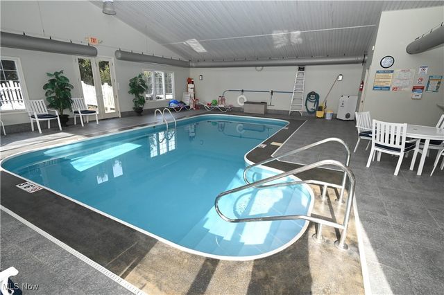 170 Sandy Court 7, New Middletown, OH 44442