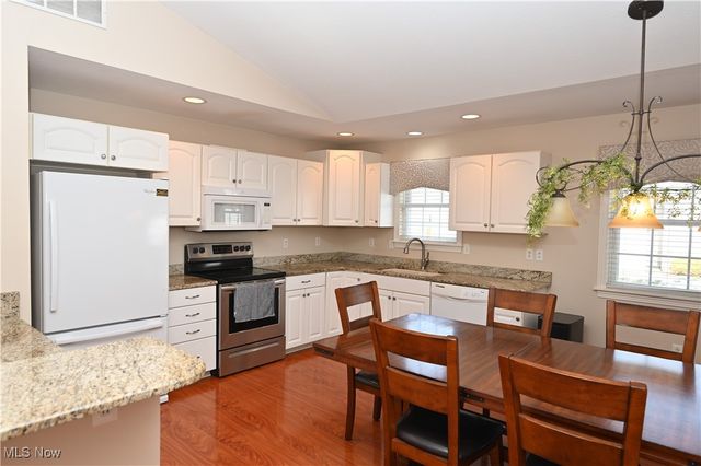 170 Sandy Court 7, New Middletown, OH 44442