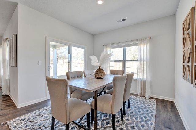 52 Spirit Dance Drive, Byhalia, MS 38611