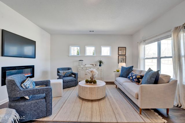 52 Spirit Dance Drive, Byhalia, MS 38611