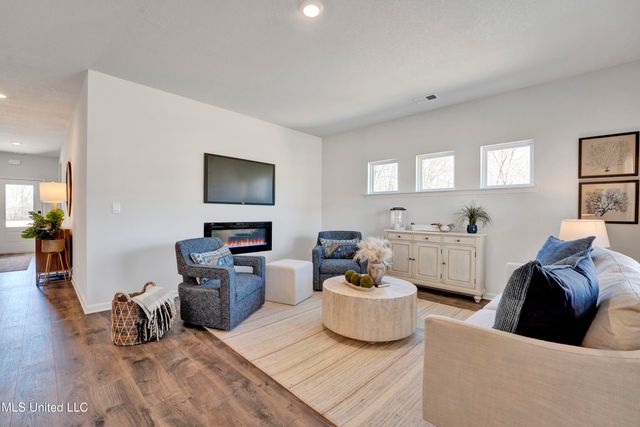 52 Spirit Dance Drive, Byhalia, MS 38611