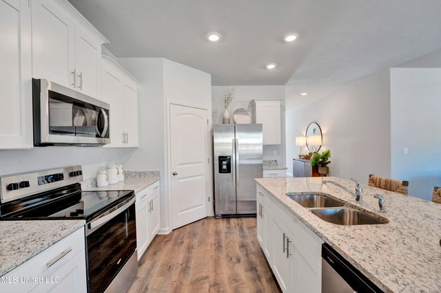 52 Spirit Dance Drive, Byhalia, MS 38611