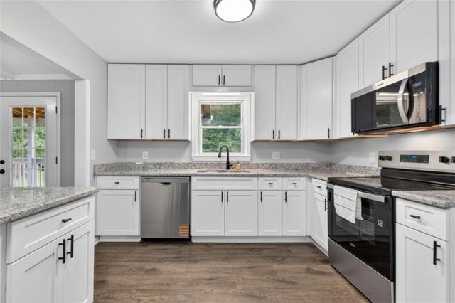 76 Willis Road, Molena, GA 30258