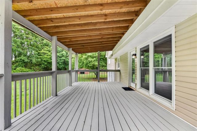 76 Willis Road, Molena, GA 30258