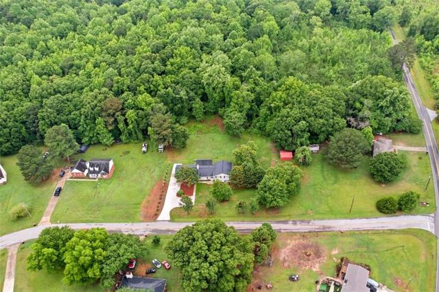 76 Willis Road, Molena, GA 30258