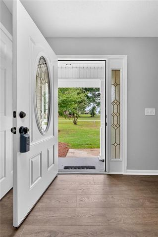 76 Willis Road, Molena, GA 30258