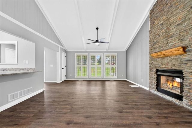 76 Willis Road, Molena, GA 30258