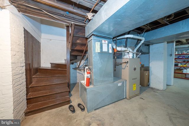 6323 SHERWOOD RD, Philadelphia, PA 19151