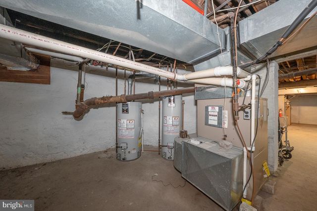 6323 SHERWOOD RD, Philadelphia, PA 19151