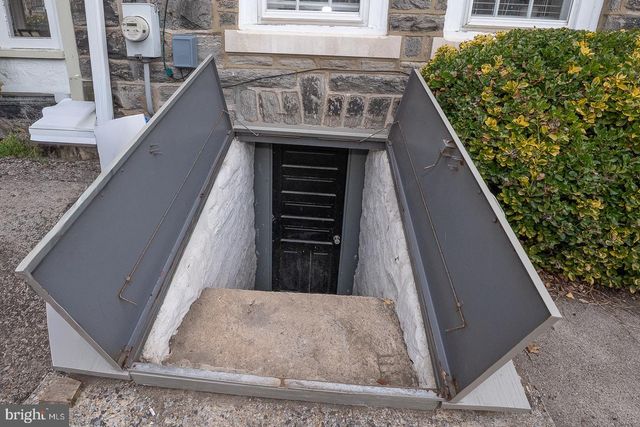 6323 SHERWOOD RD, Philadelphia, PA 19151