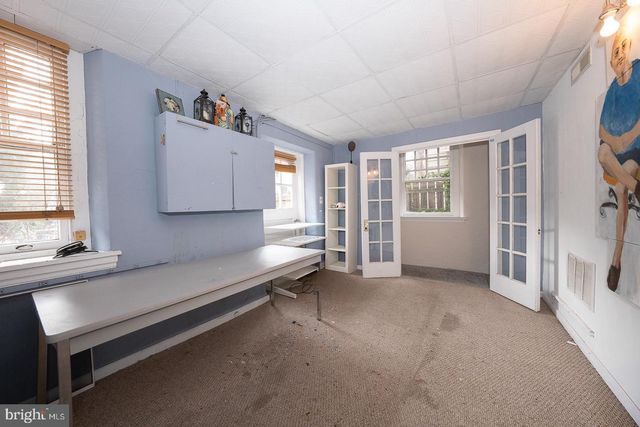 6323 SHERWOOD RD, Philadelphia, PA 19151