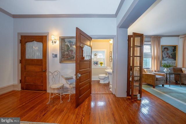 6323 SHERWOOD RD, Philadelphia, PA 19151