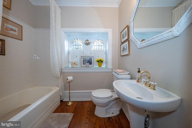 6323 SHERWOOD RD, Philadelphia, PA 19151