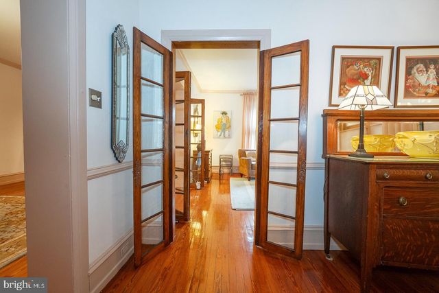 6323 SHERWOOD RD, Philadelphia, PA 19151