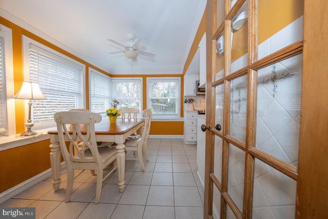 6323 SHERWOOD RD, Philadelphia, PA 19151