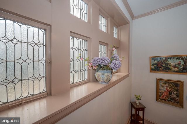 6323 SHERWOOD RD, Philadelphia, PA 19151