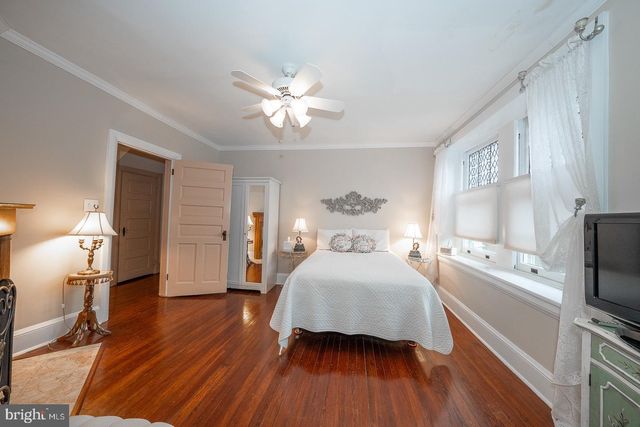 6323 SHERWOOD RD, Philadelphia, PA 19151