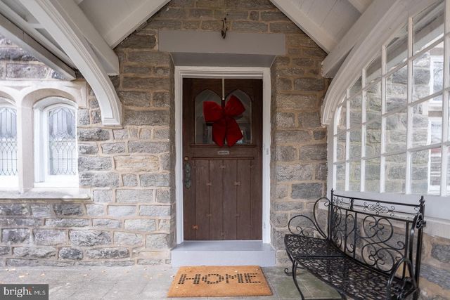 6323 SHERWOOD RD, Philadelphia, PA 19151