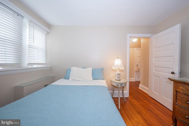 6323 SHERWOOD RD, Philadelphia, PA 19151