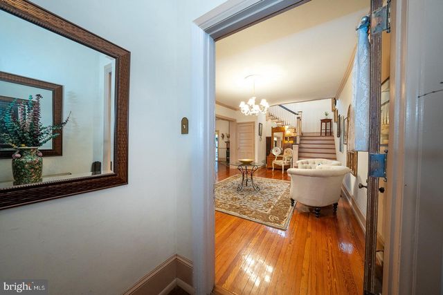 6323 SHERWOOD RD, Philadelphia, PA 19151