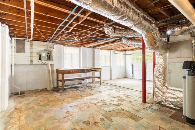 2510 Jewel Street, East Point, GA 30344