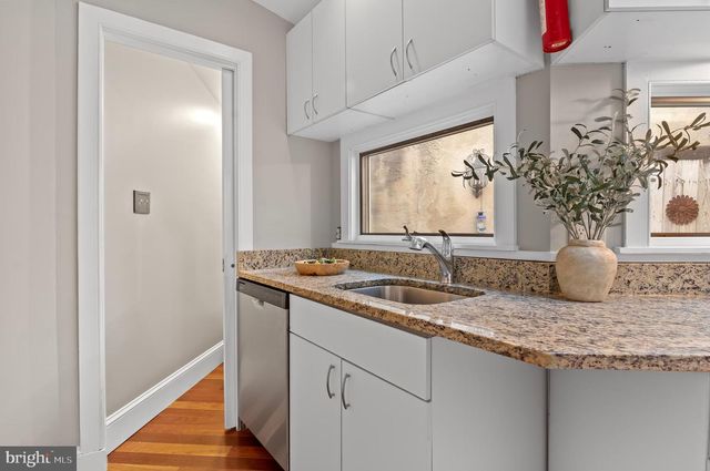 2010 FOUNTAIN ST, Baltimore, MD 21231