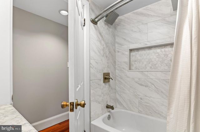 2010 FOUNTAIN ST, Baltimore, MD 21231