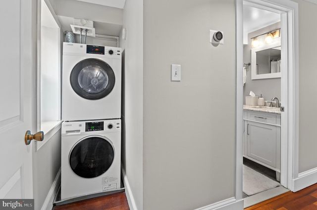 2010 FOUNTAIN ST, Baltimore, MD 21231