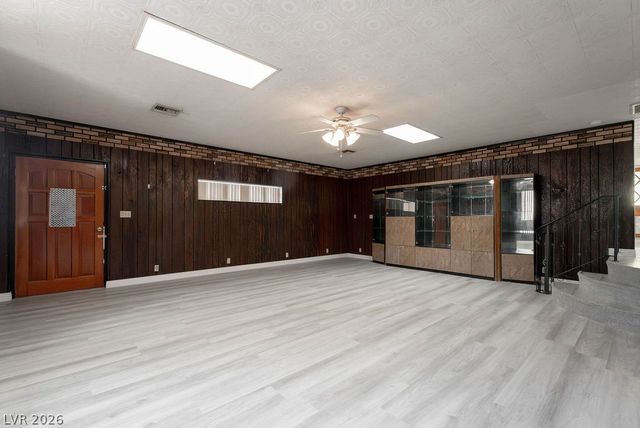 5185 Sun Valley Drive, Las Vegas, NV 89122