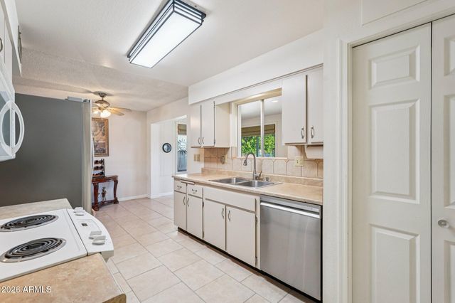 10507 W KINGSWOOD Circle, Sun City, AZ 85351