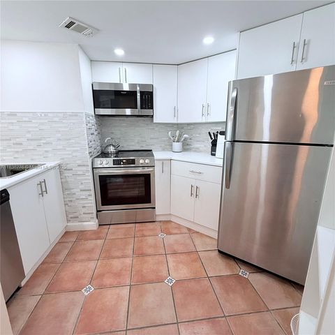 5880 Collins Ave 303, Miami Beach, FL 33140